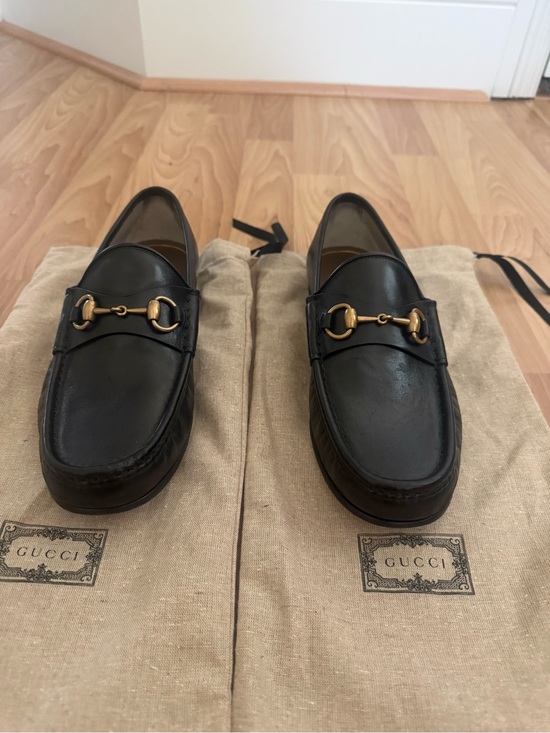 Gucci Men’s Black Leather Horsebit Loafers